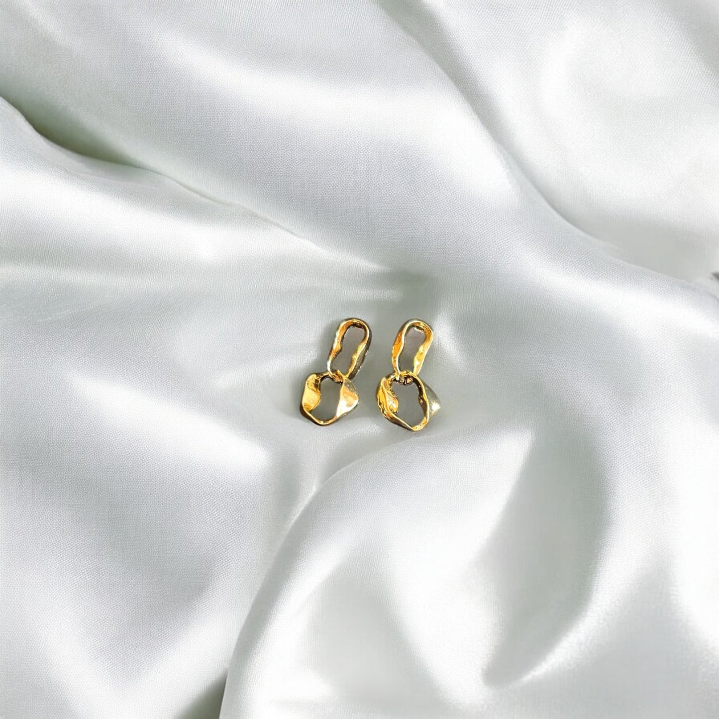 LINK EARRING